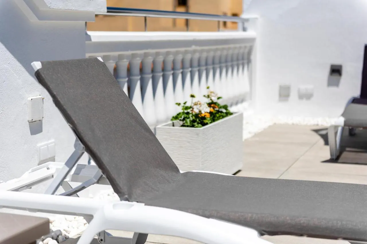 Apartamentos Toboso Plaza Nerja 5*,